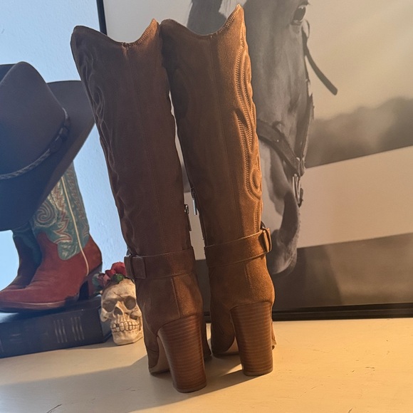 Vince Camuto Biancaa Brown Suede Western Boots - Picture 5 of 9